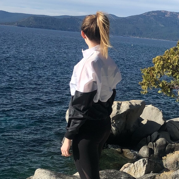 Black and white color block windbreaker - Picture 4 of 6